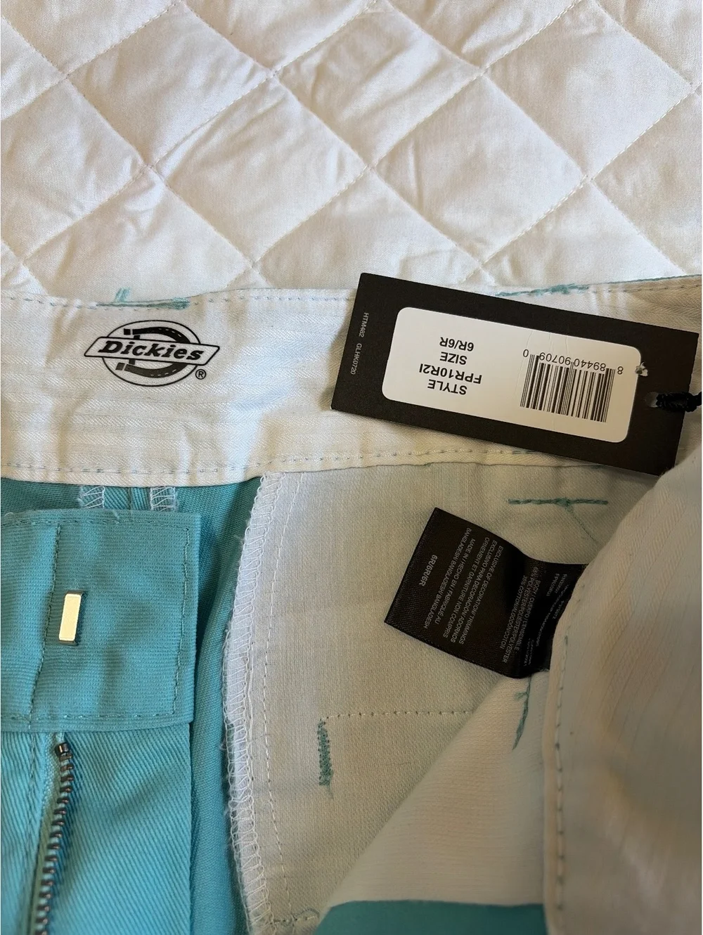 NWT Dickie’s Cropped Twill Ankle Pants in Rinsed Porcelain size 6